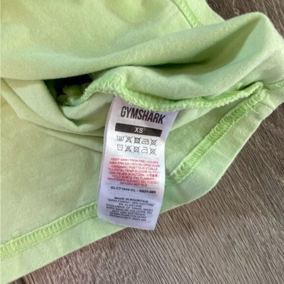 GymShark Green Cropped T Short Size XS - Picture 4 of 4